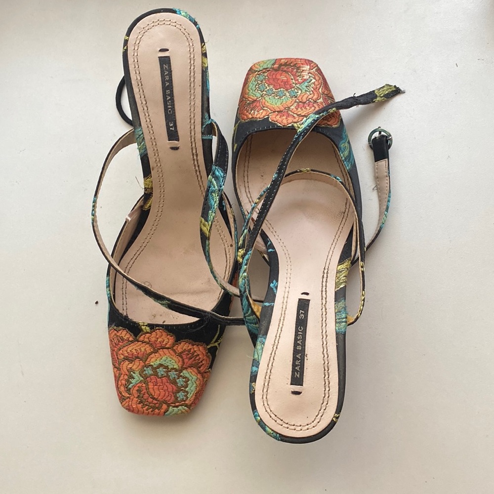 Zara kitten heels